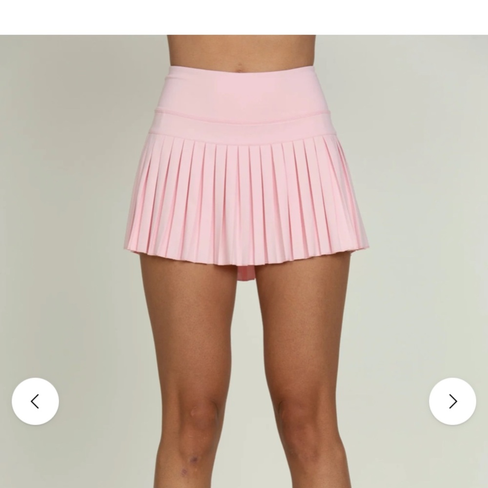 Gold hinge baby pink pleated tennis skirt size small